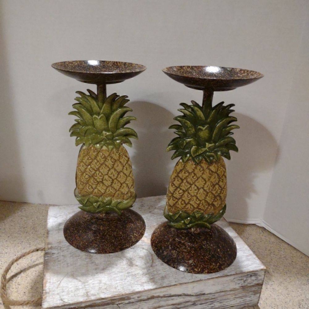 Set of 2 Pineapple Candle Holders. C6